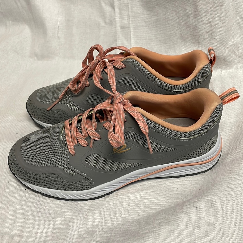 Easy Spirit | “Hugs” Anti-Gravity Sneakers in Pink & Gray